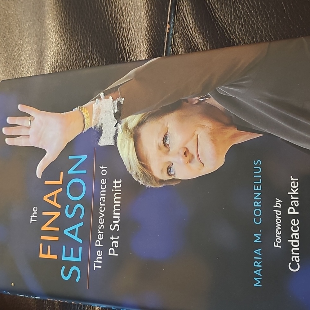 The Final Season Book / Pat Summitt